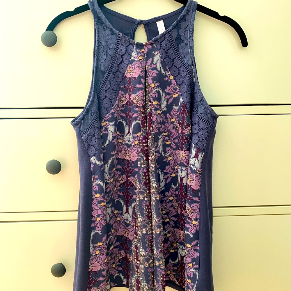 Small Xhilaration trapeze tank